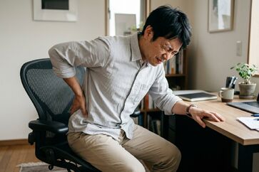 腰痛の筋トレは逆効果？悪化する原因と安全に続けるためのポイントを解説