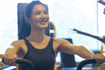 女性